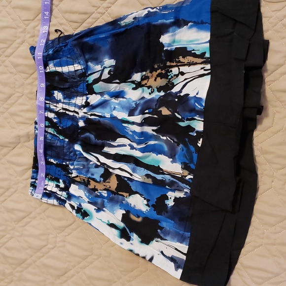 Skirt - Picture 2 of 3